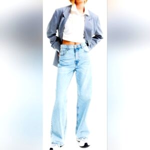 H&M Baggy Loose Fit Women's Jeans Straight Leg Light Blue NWT 4 Small